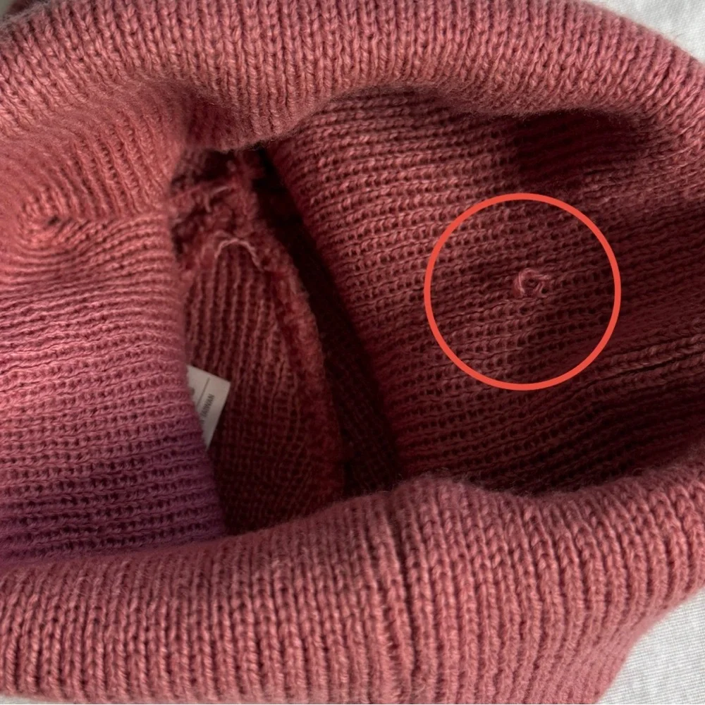 Adidas Originals Trefoil Cuffed Knit‎ Beanie Hat in Trace Maroon Womens One Size
